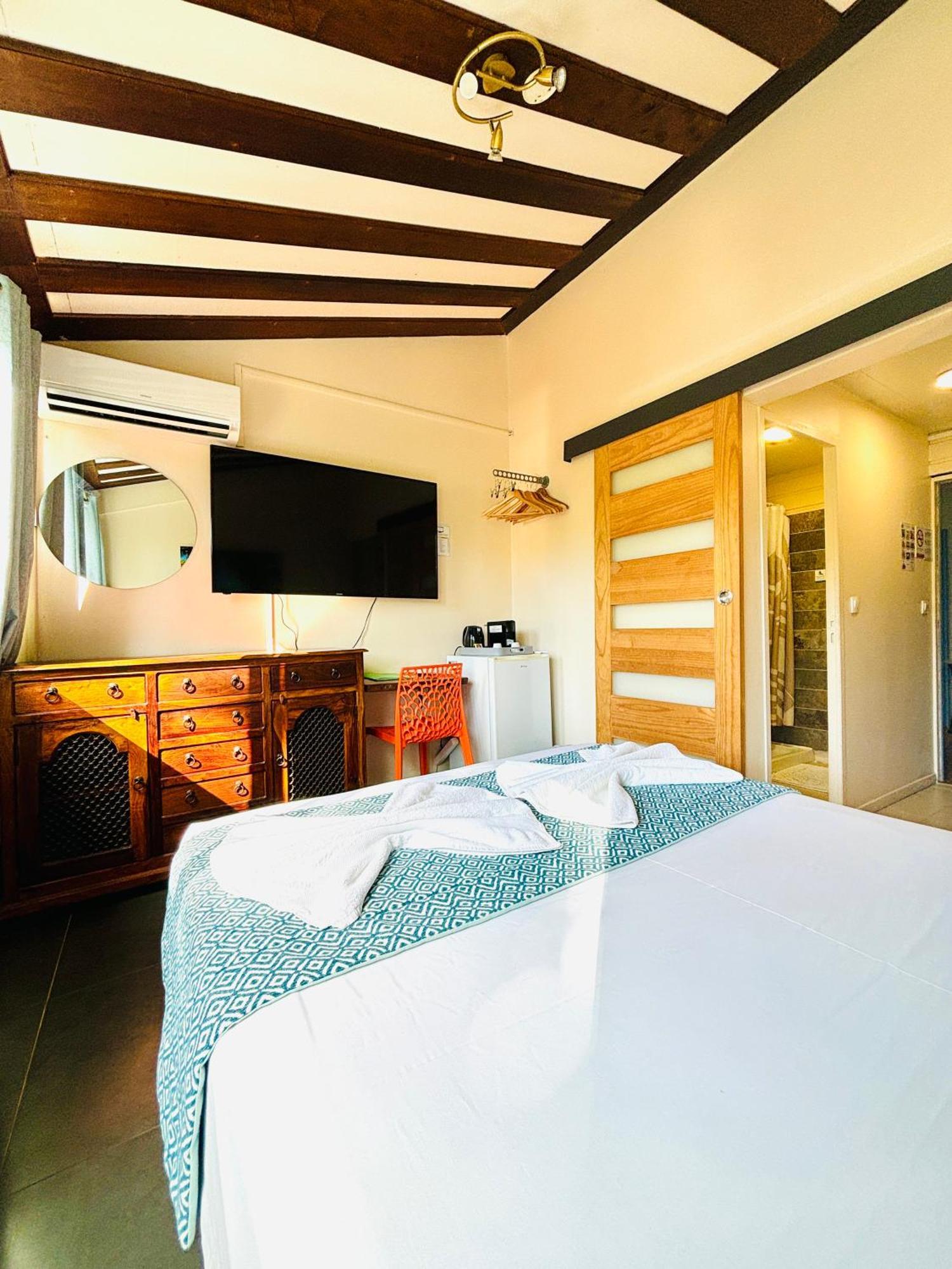Hotel Coco Island Сен-Жиль-ле-Бэн Экстерьер фото