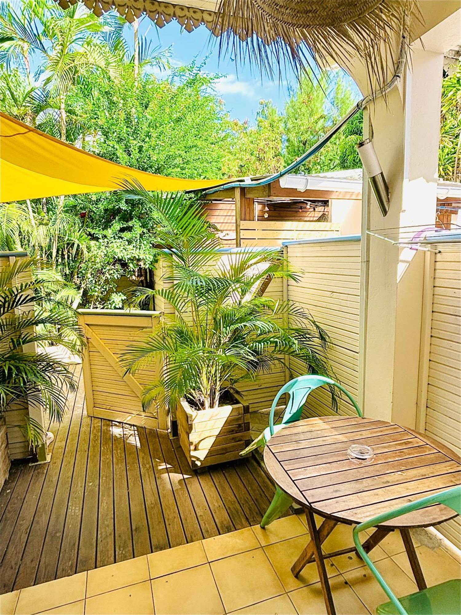 Hotel Coco Island Сен-Жиль-ле-Бэн Экстерьер фото