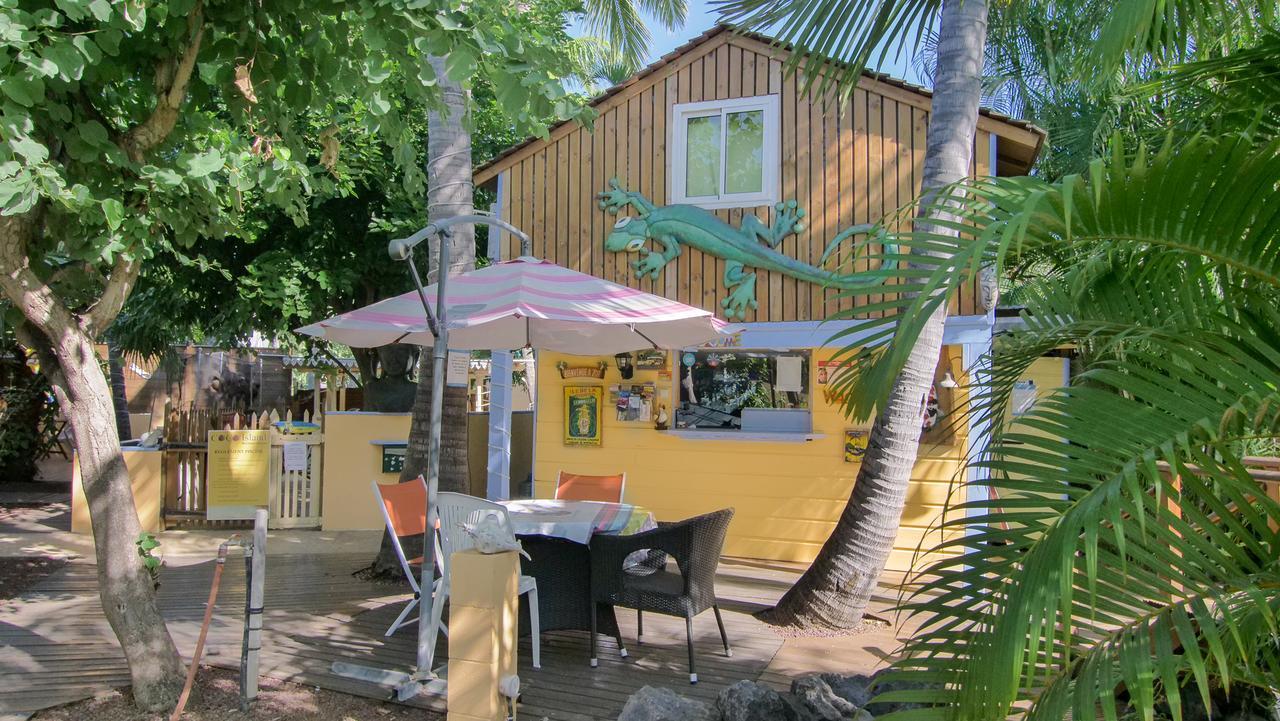 Hotel Coco Island Сен-Жиль-ле-Бэн Экстерьер фото